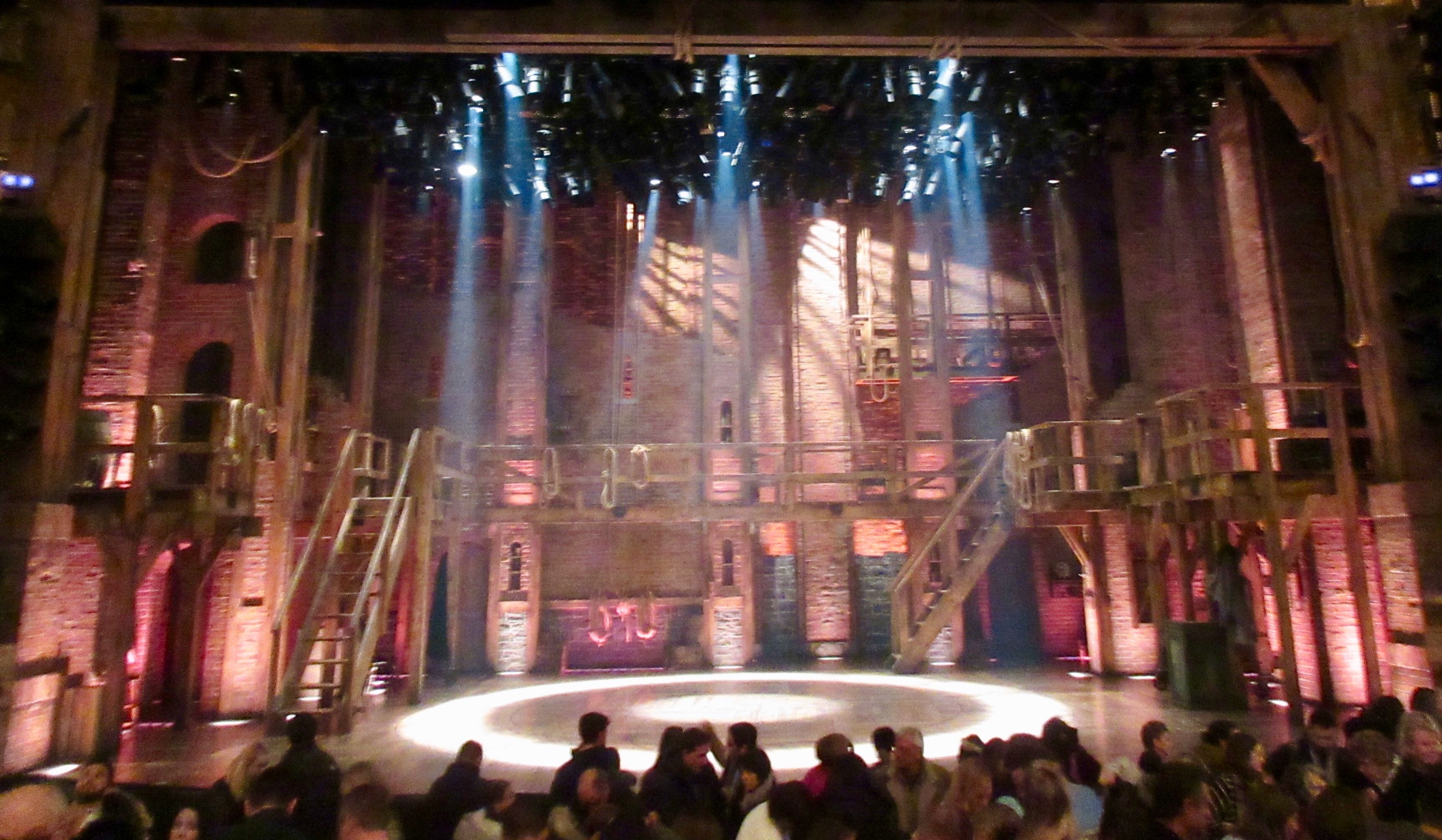 hamilton-broadway-stage